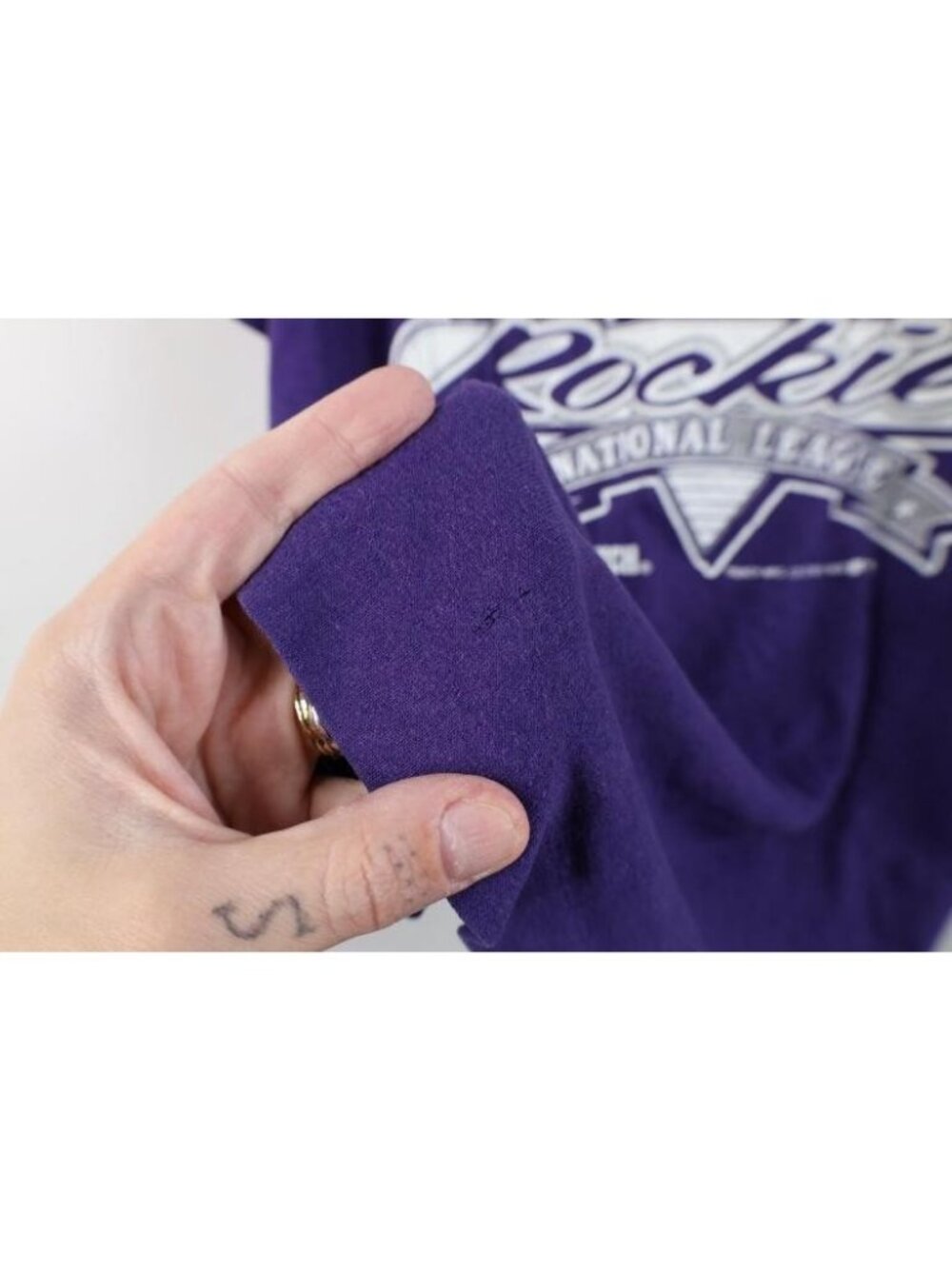 Vintage 90s Mens Large Distressed Colorado Rockies Baseball T-Shirt Purple USA - Picture 9 of 14